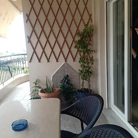 Modern&comfortable Euosmos Apartman